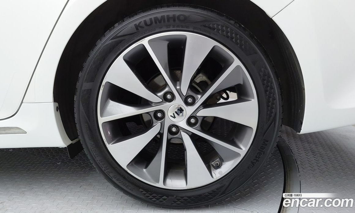 Kia K5 2nd Gen фото 6