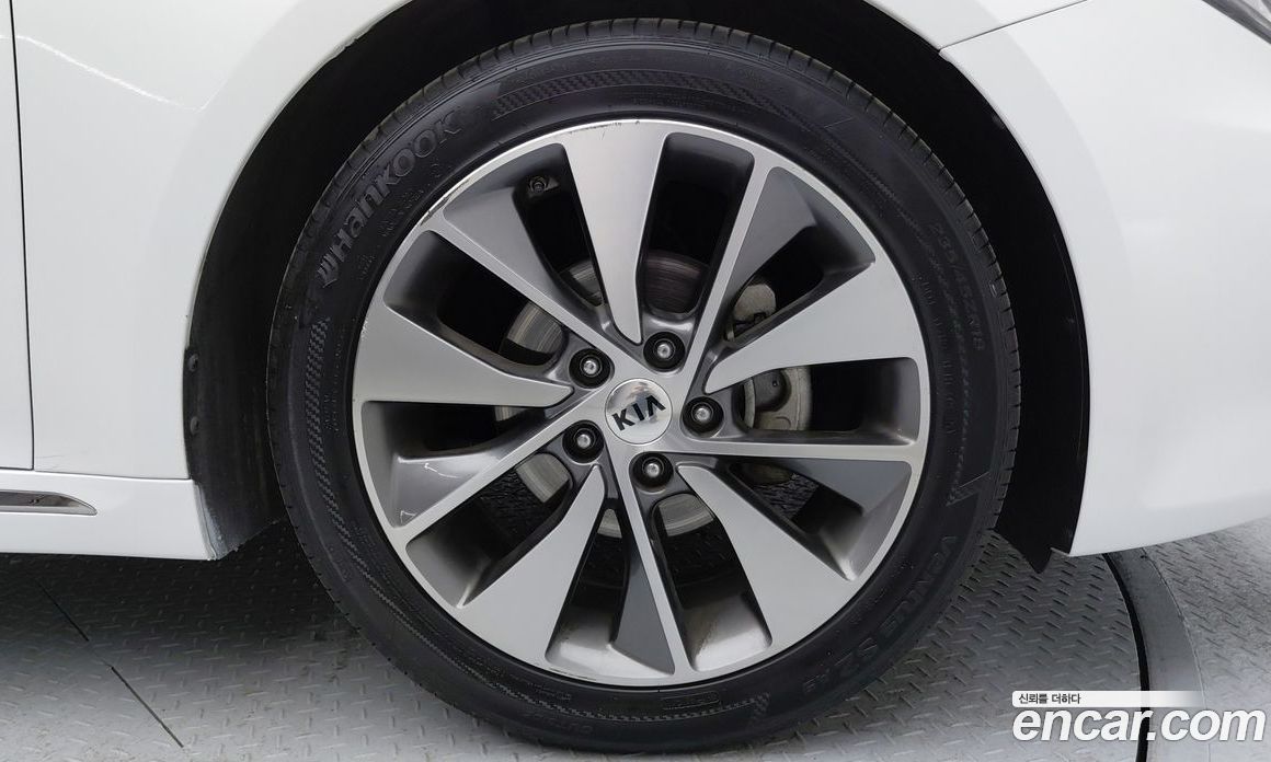 Kia K5 2nd Gen фото 7