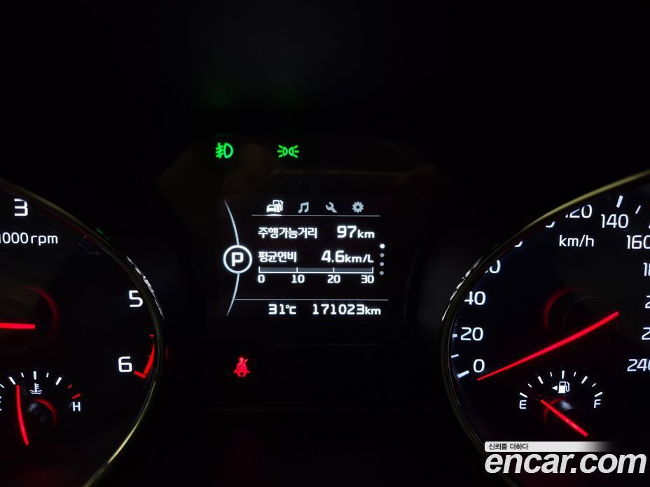 Kia Carnival 3rd Gen фото 16
