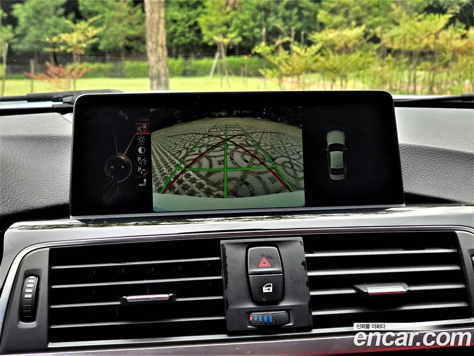 BMW 3-Series (F30) фото 14