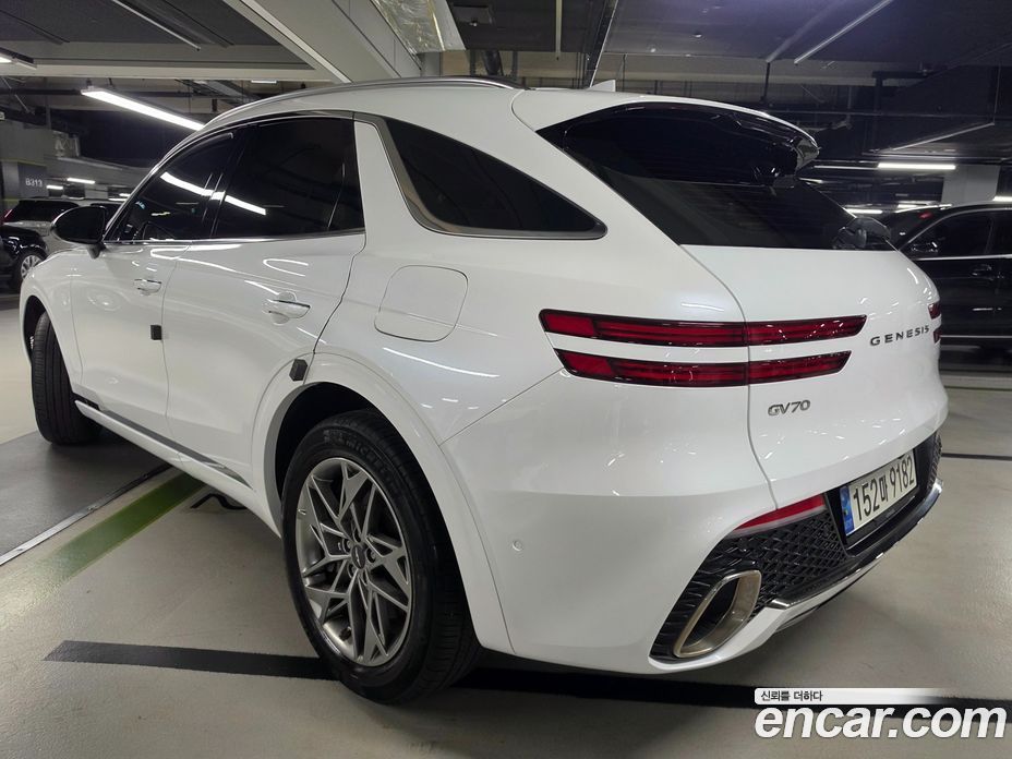 Genesis GV70 фото 2