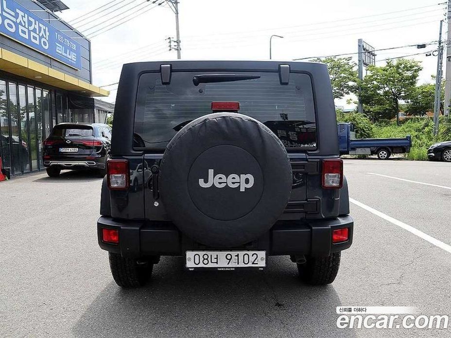 Jeep Wrangler (JK) фото 4