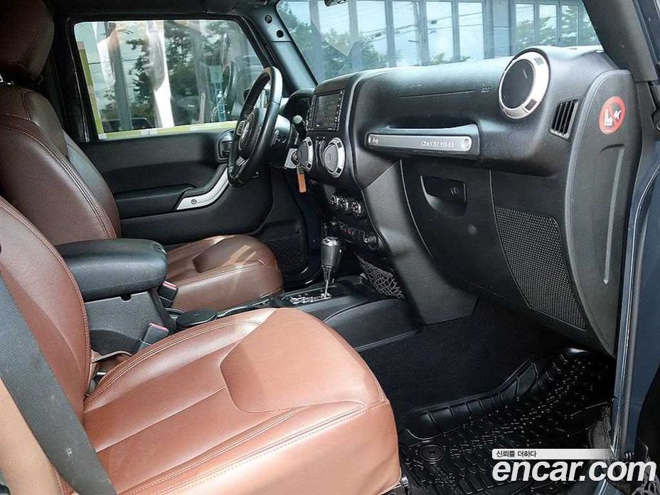 Jeep Wrangler (JK) фото 7