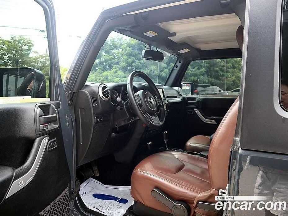 Jeep Wrangler (JK) фото 10