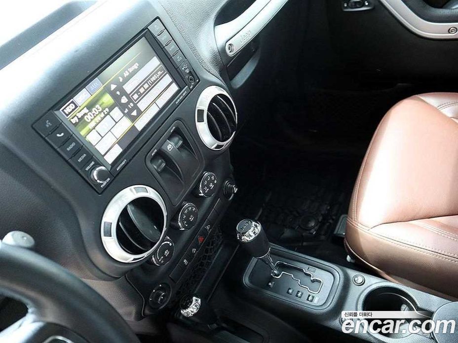 Jeep Wrangler (JK) фото 11