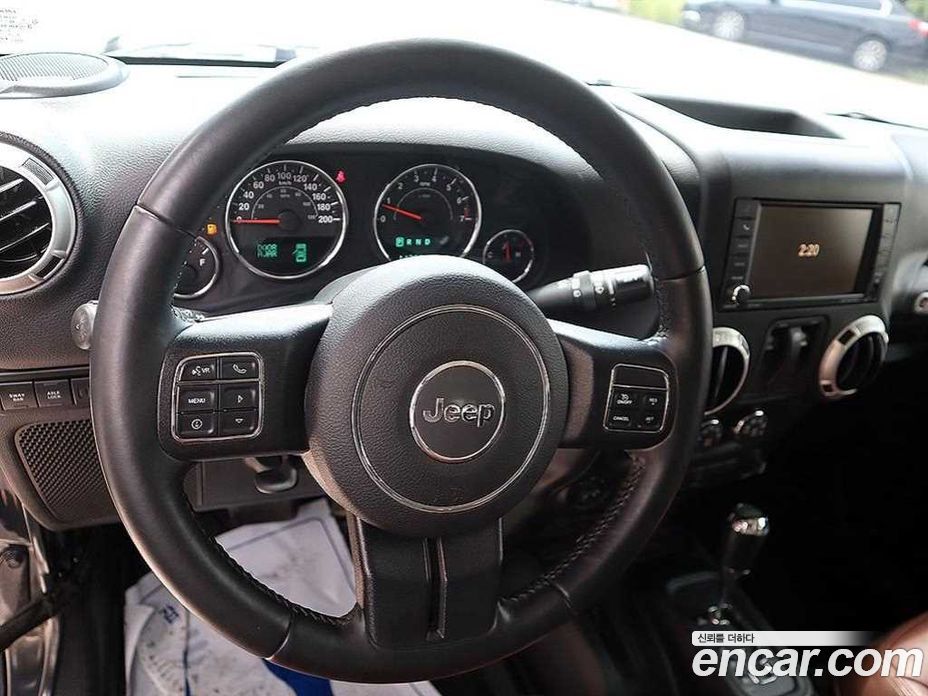 Jeep Wrangler (JK) фото 12