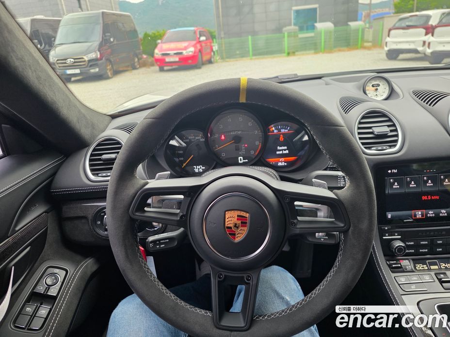 Porsche 718 Cayman фото 10