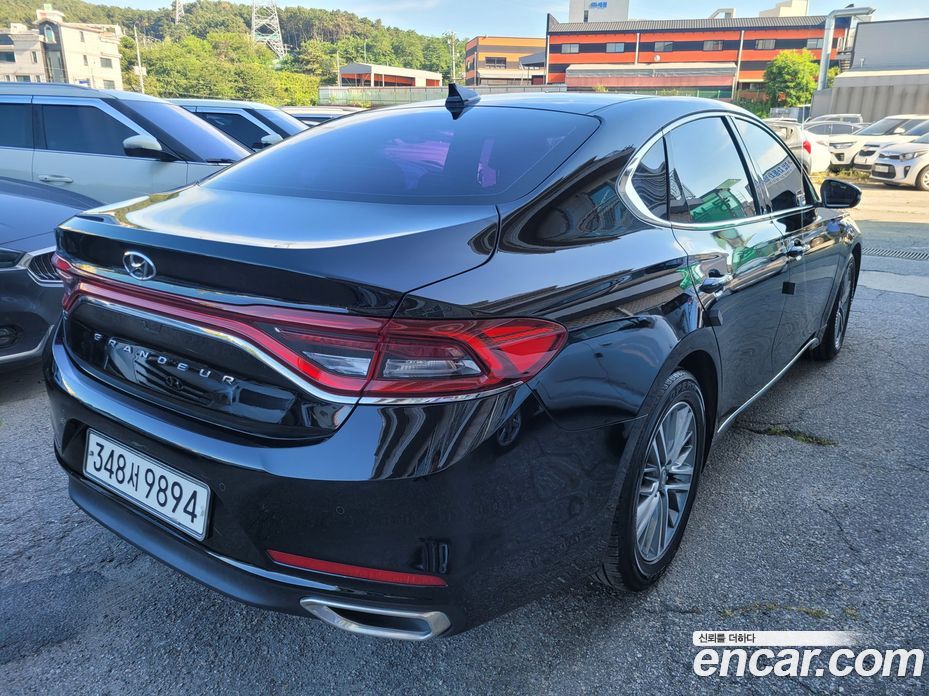 Hyundai Grandeur (IG) 6th Gen фото 4
