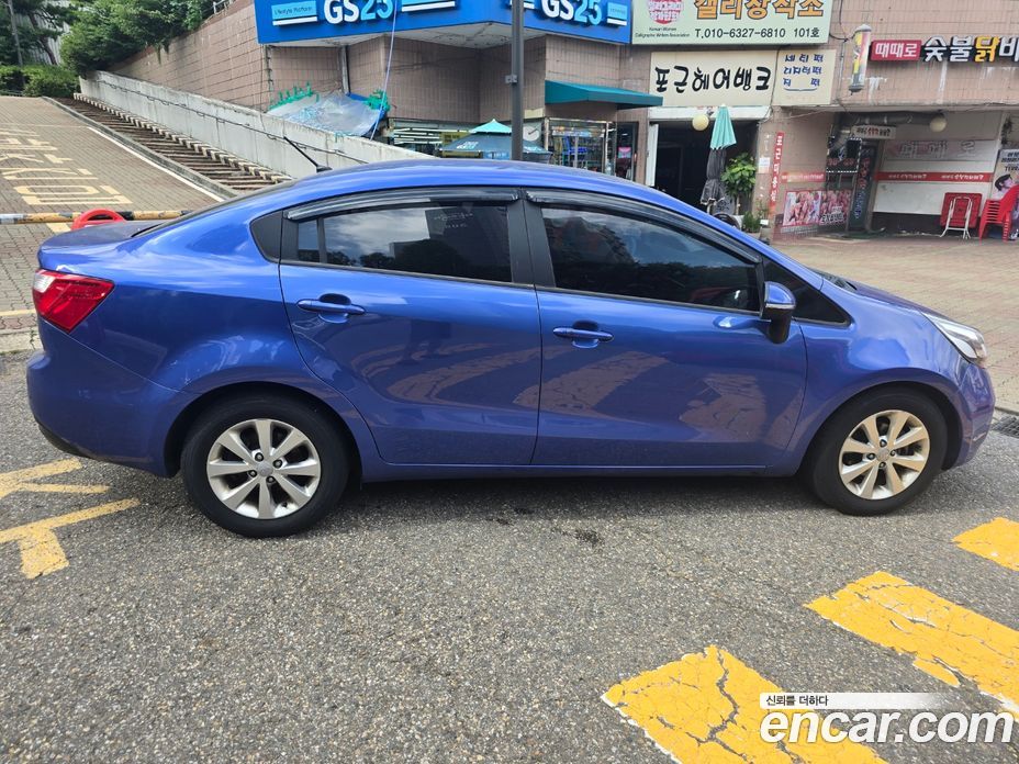 Kia Pride 3rd Gen фото 5