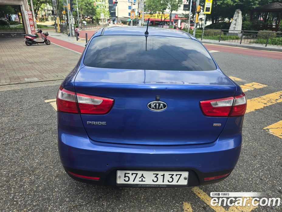 Kia Pride 3rd Gen фото 8