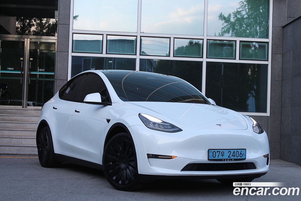 Tesla Model Y фото 19