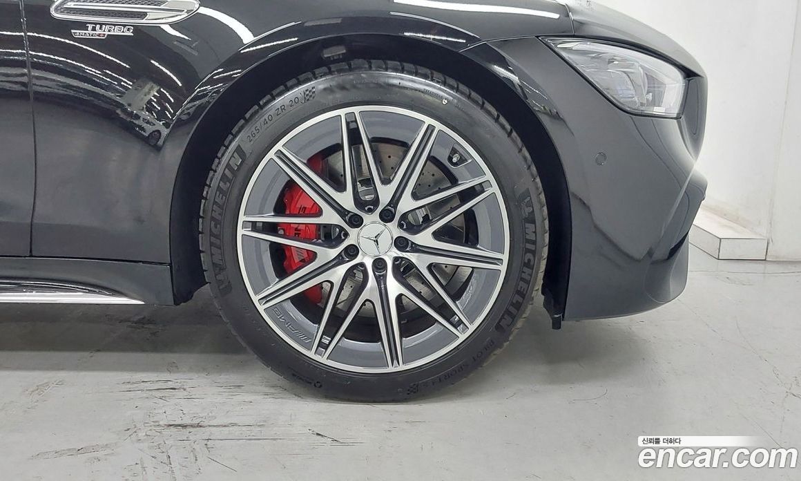 Mercedes-Benz AMG GT фото 5