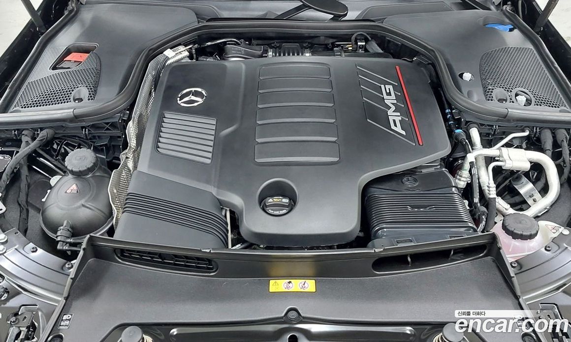 Mercedes-Benz AMG GT фото 6