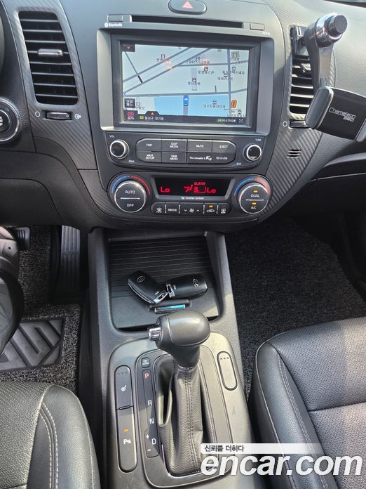 Kia K3 1st Gen фото 13