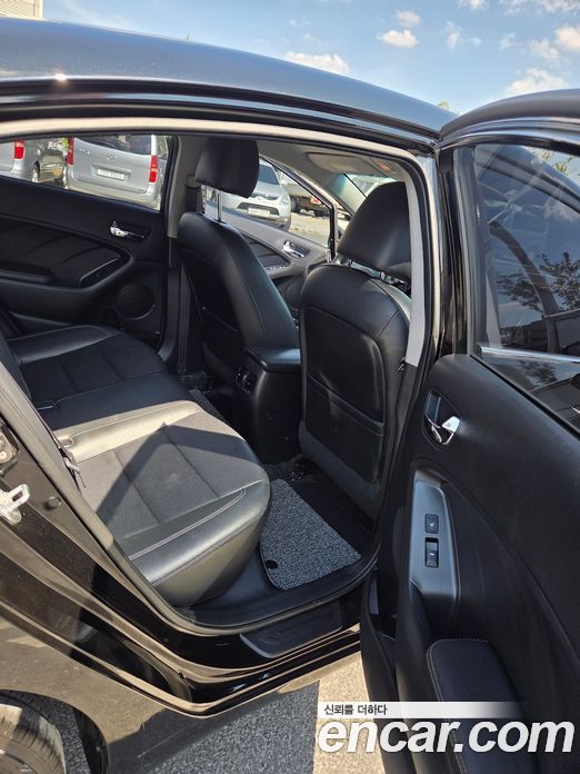 Kia K3 1st Gen фото 14