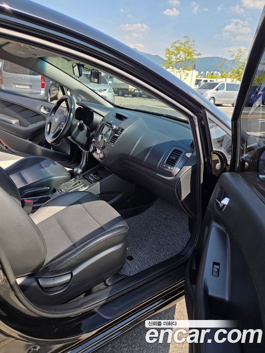 Kia K3 1st Gen фото 16