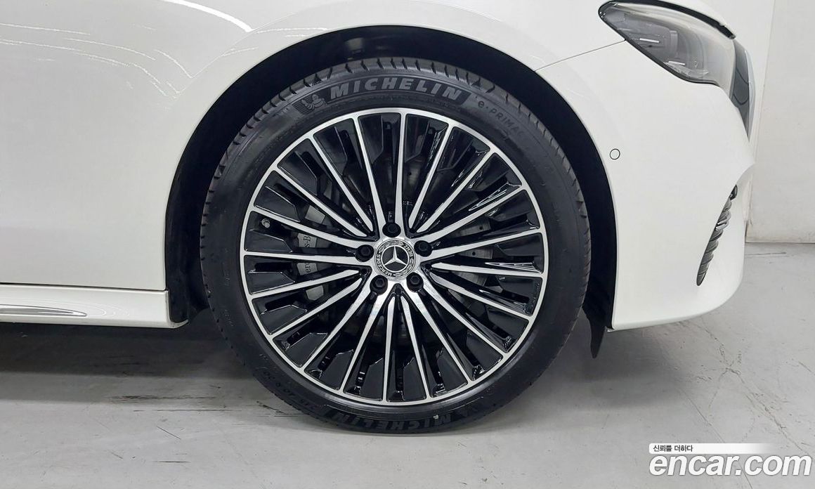 Mercedes-Benz E-Class W214 фото 5