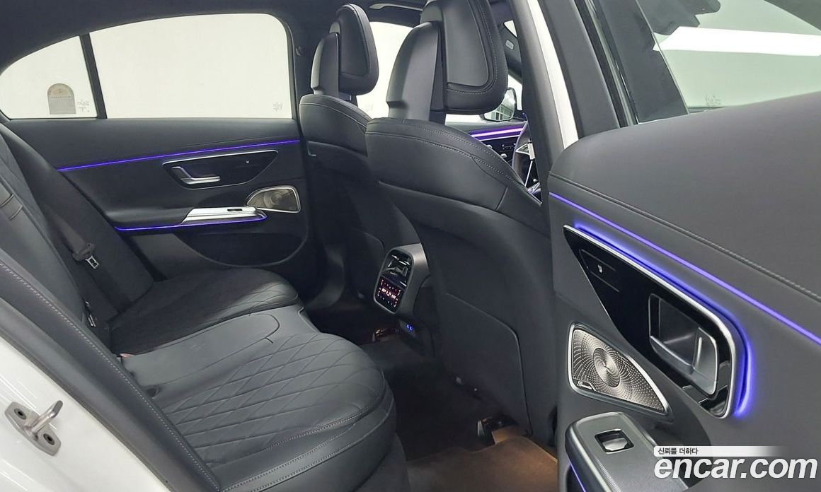 Mercedes-Benz E-Class W214 фото 10