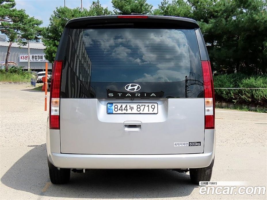 Hyundai Staria фото 4