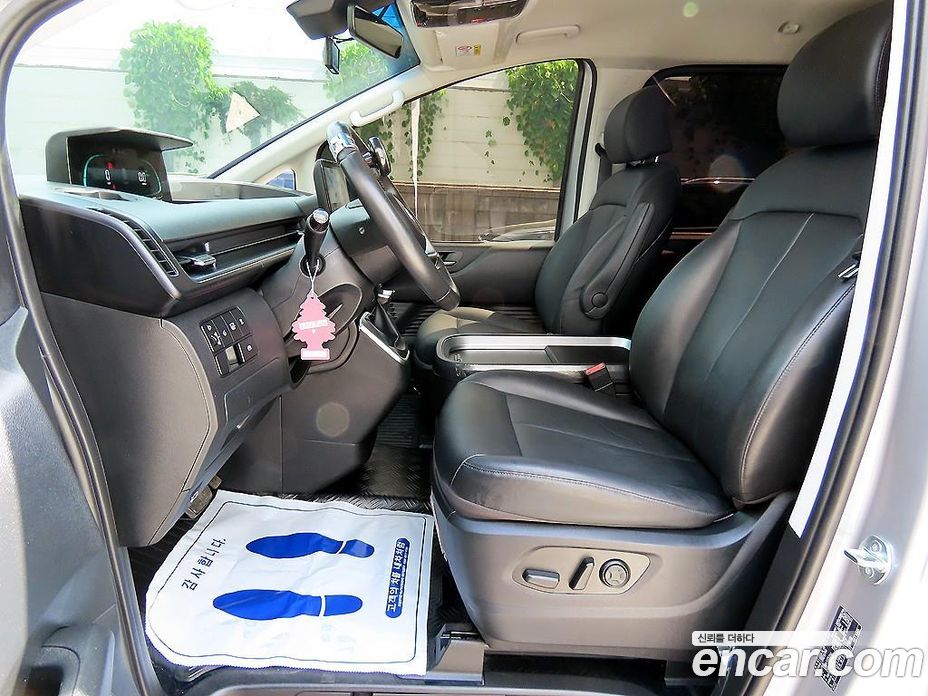 Hyundai Staria фото 5