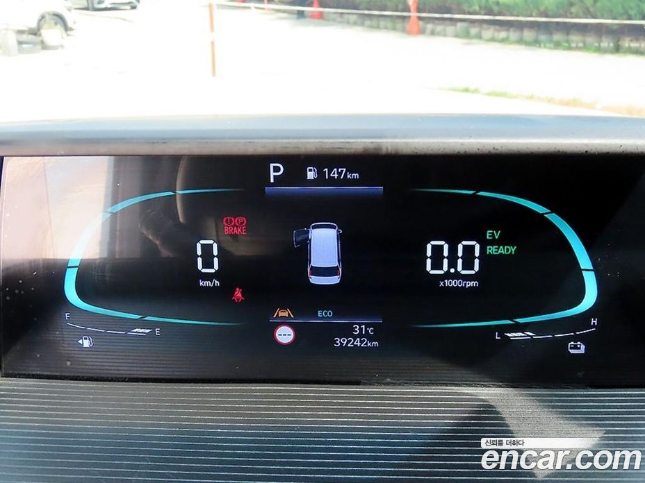 Hyundai Staria фото 9