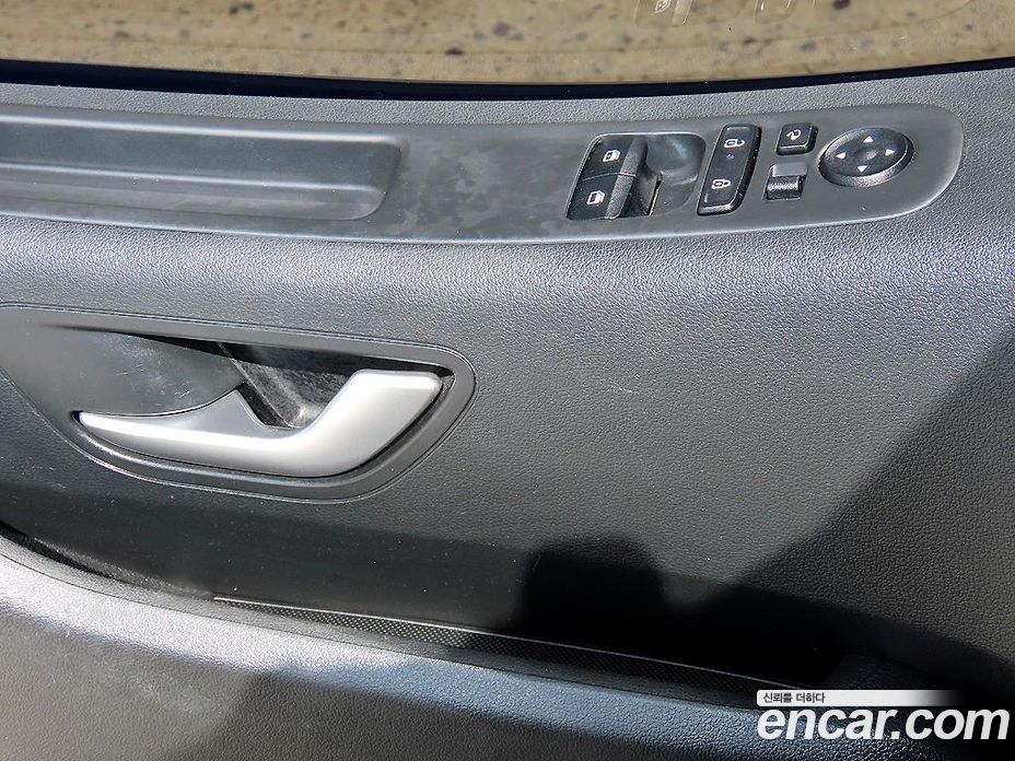 Hyundai Staria фото 11