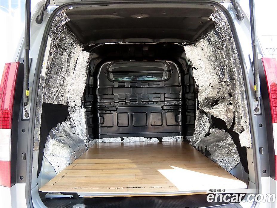 Hyundai Staria фото 18