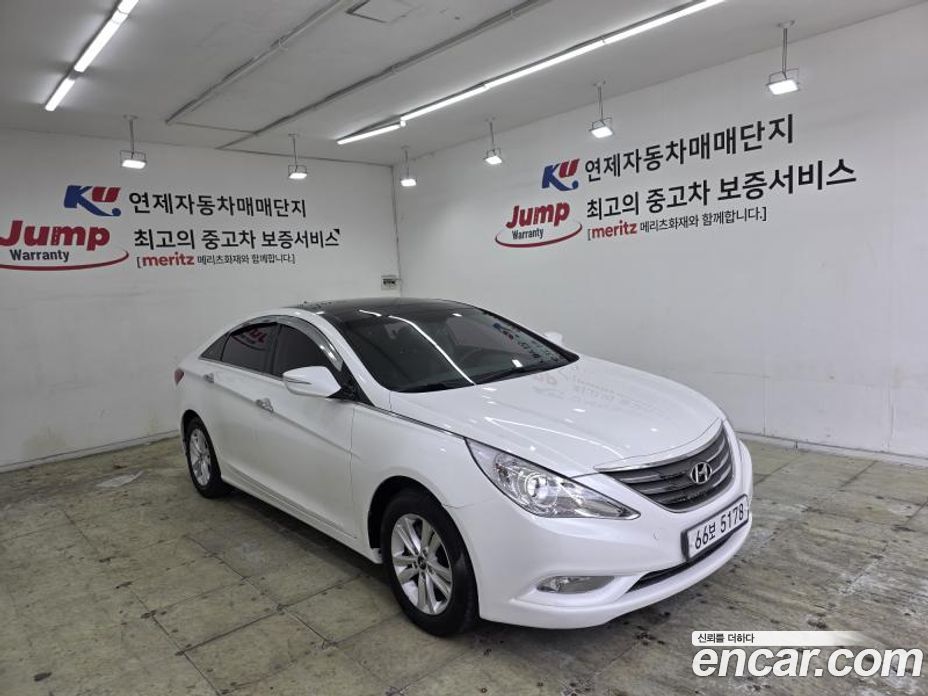 Hyundai Sonata (YF) фото 2
