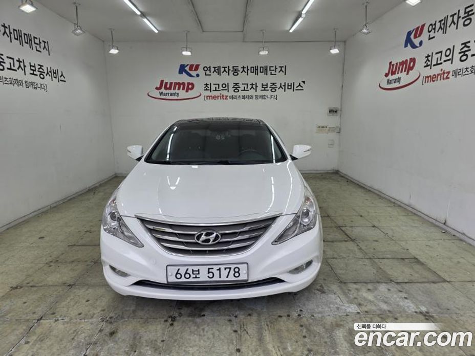 Hyundai Sonata (YF) фото 3