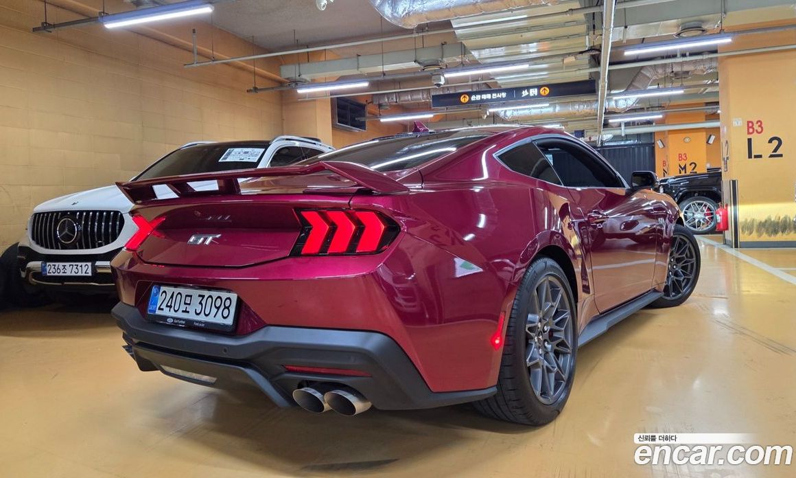 Ford Mustang 7th Gen фото 13