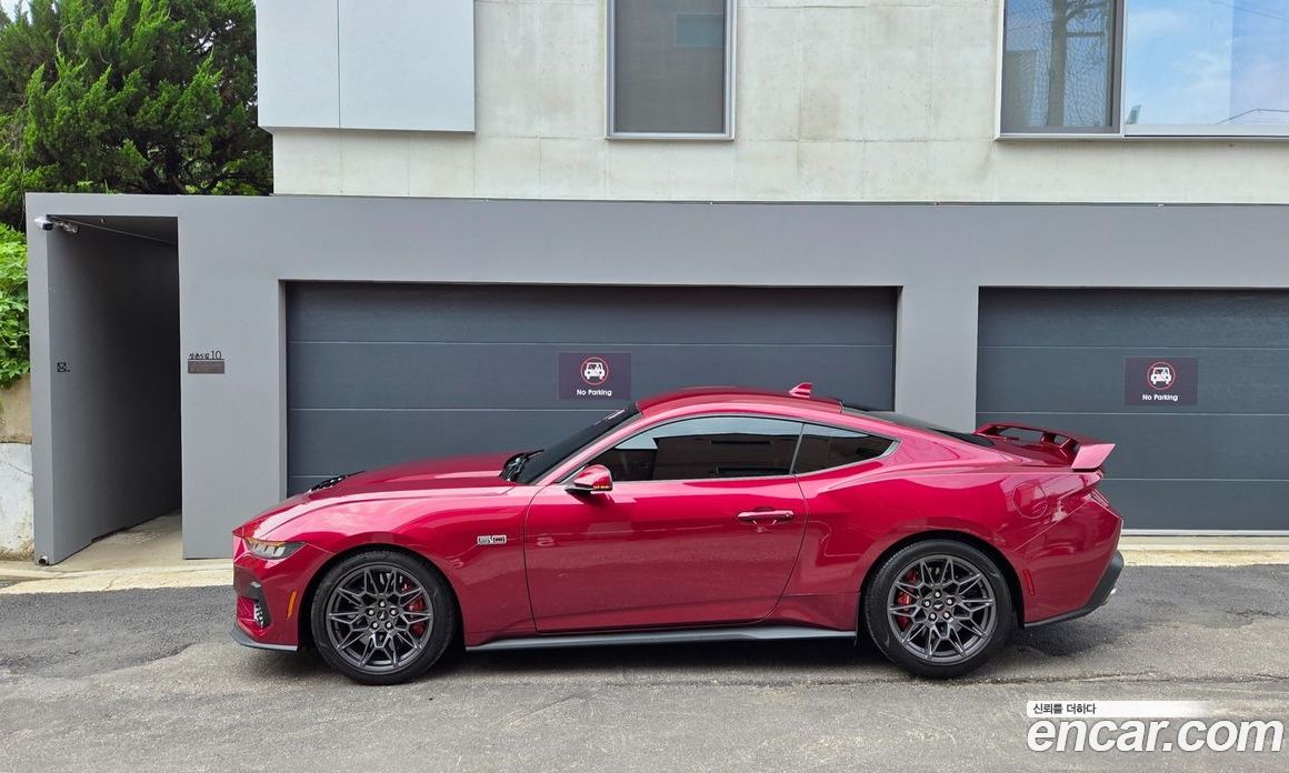 Ford Mustang 7th Gen фото 16