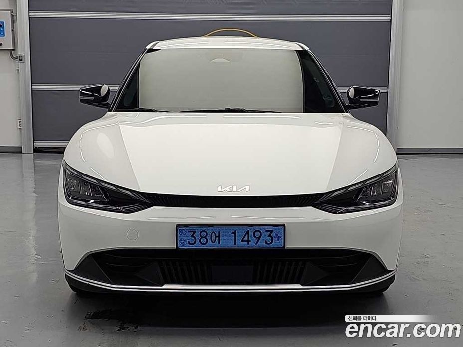 Kia EV6 фото 2