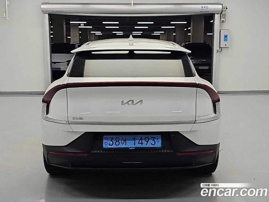 Kia EV6 фото 3