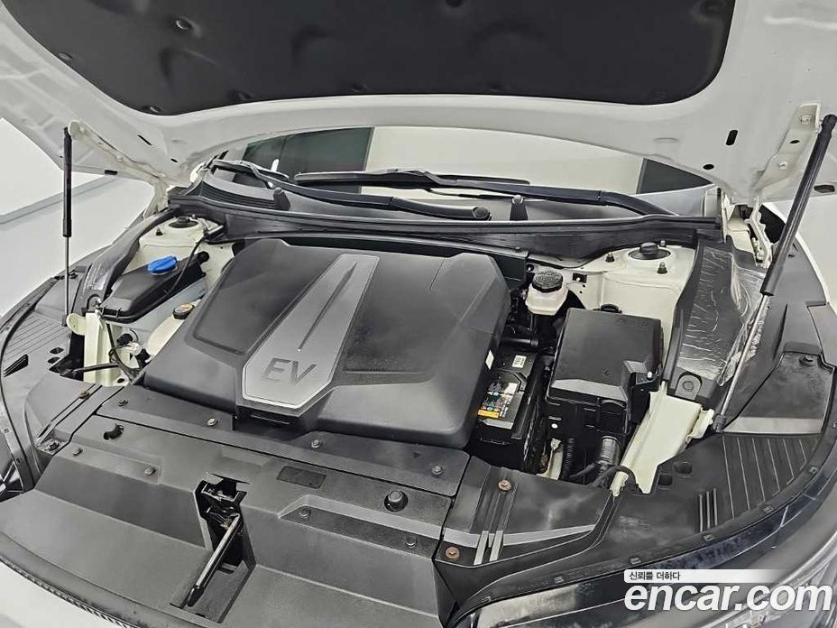 Kia EV6 фото 5