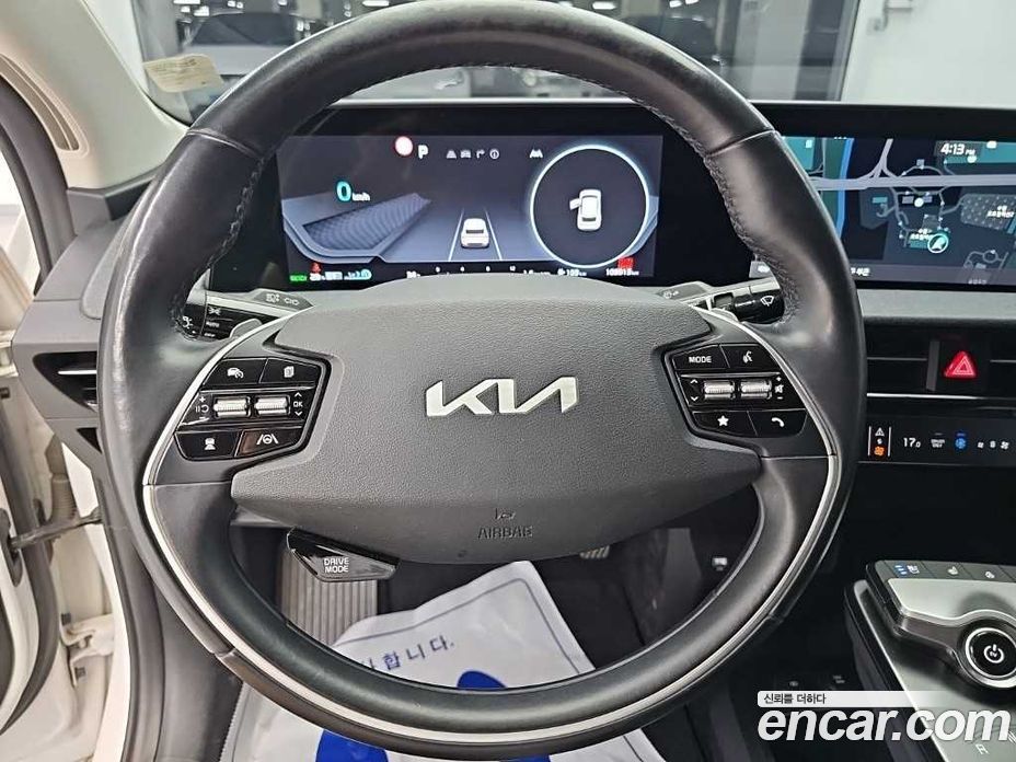 Kia EV6 фото 9