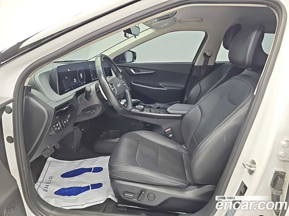 Kia EV6 фото 11