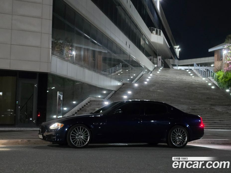 Maserati Quattroporte з Кореї