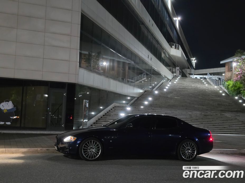 Maserati Quattroporte фото 8