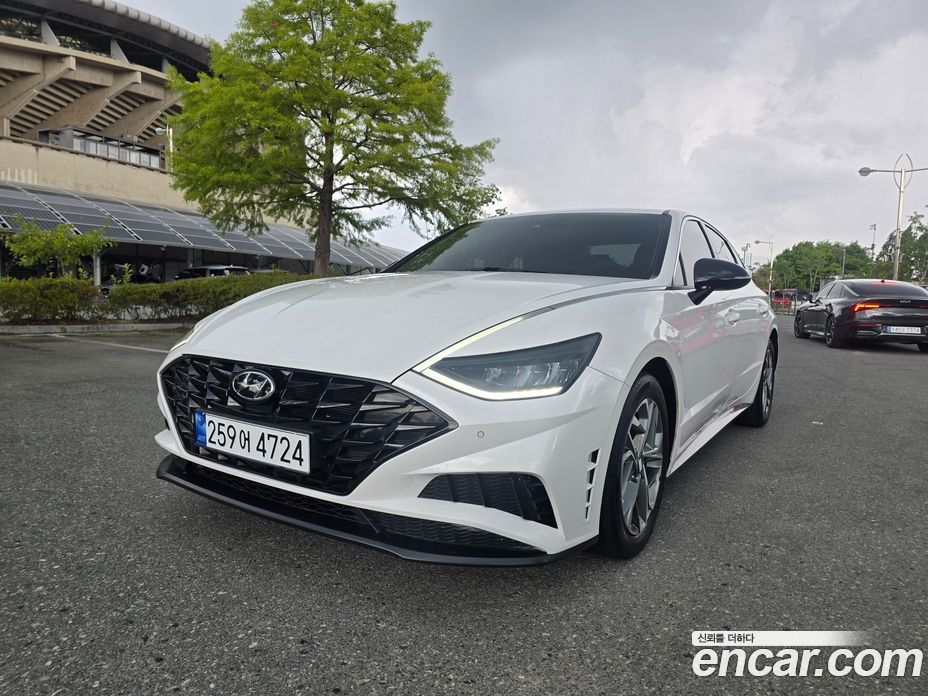 Hyundai Sonata (DN8) з Кореї