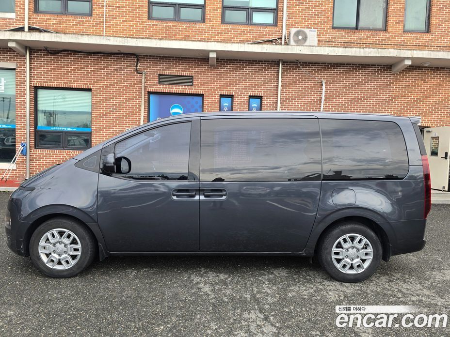 Hyundai Staria фото 3