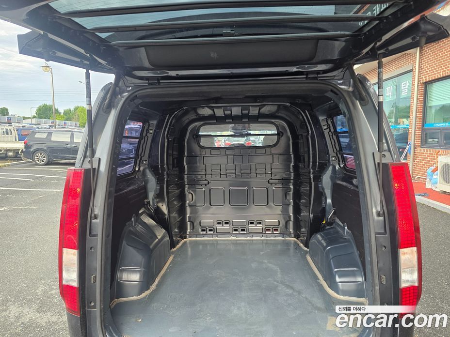 Hyundai Staria фото 7