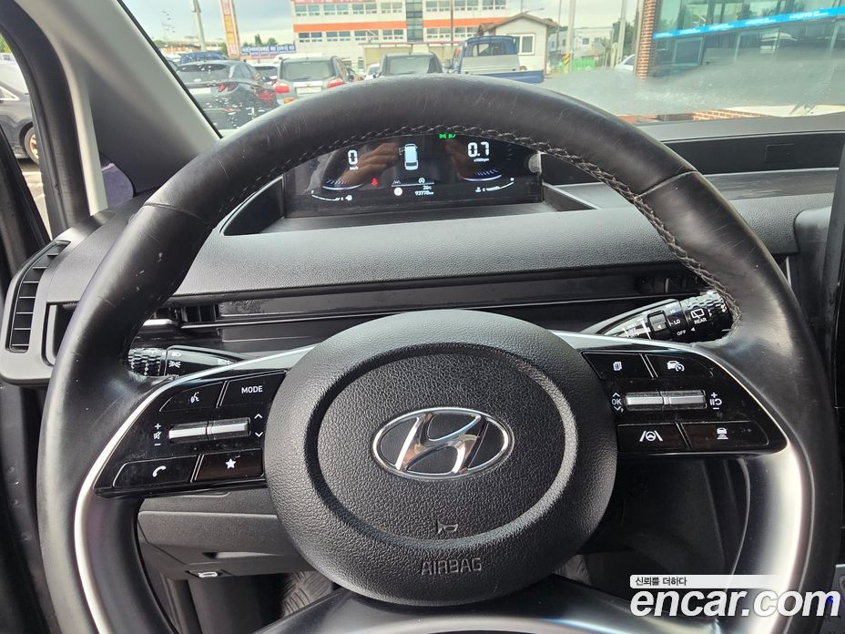 Hyundai Staria фото 9