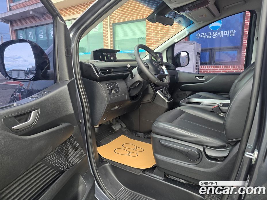Hyundai Staria фото 15