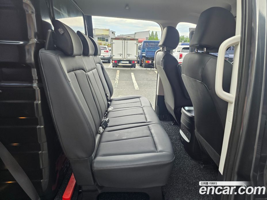 Hyundai Staria фото 18