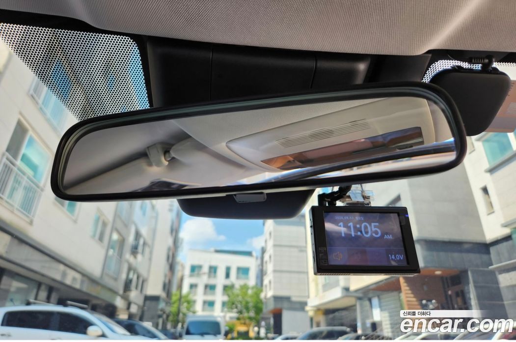 Lexus UX250h фото 10
