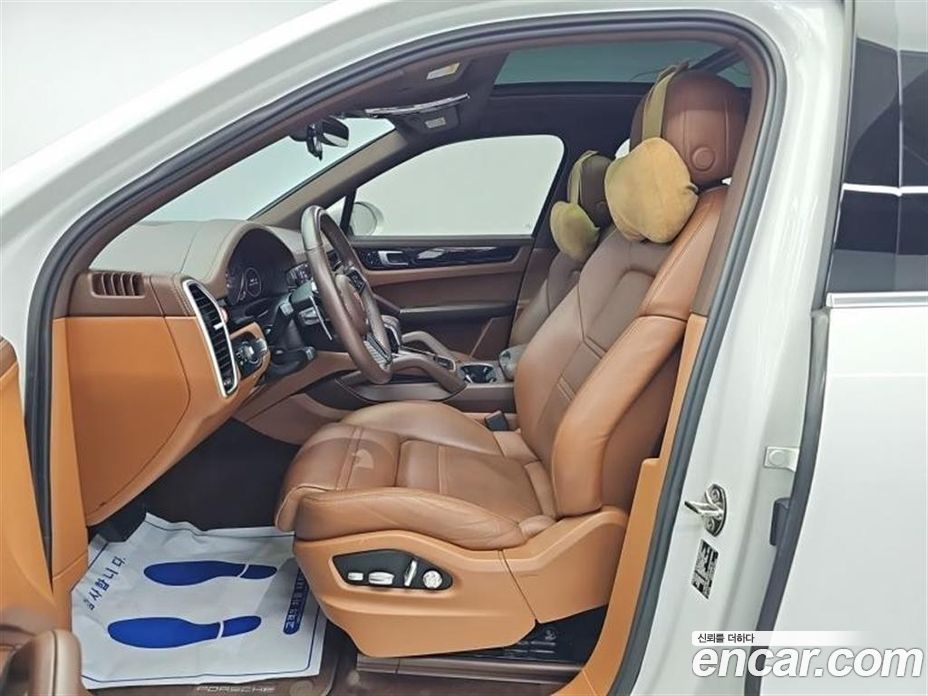 Porsche Cayenne 3rd Gen фото 11