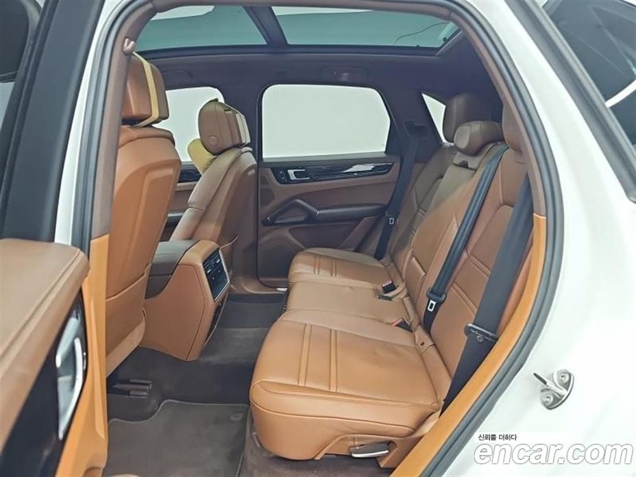 Porsche Cayenne 3rd Gen фото 12