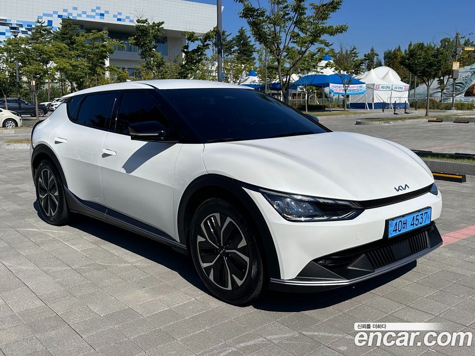 Kia EV6 фото 2