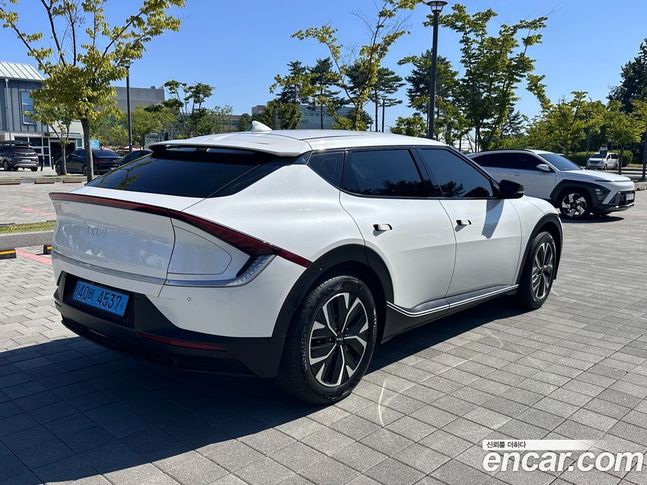 Kia EV6 фото 6