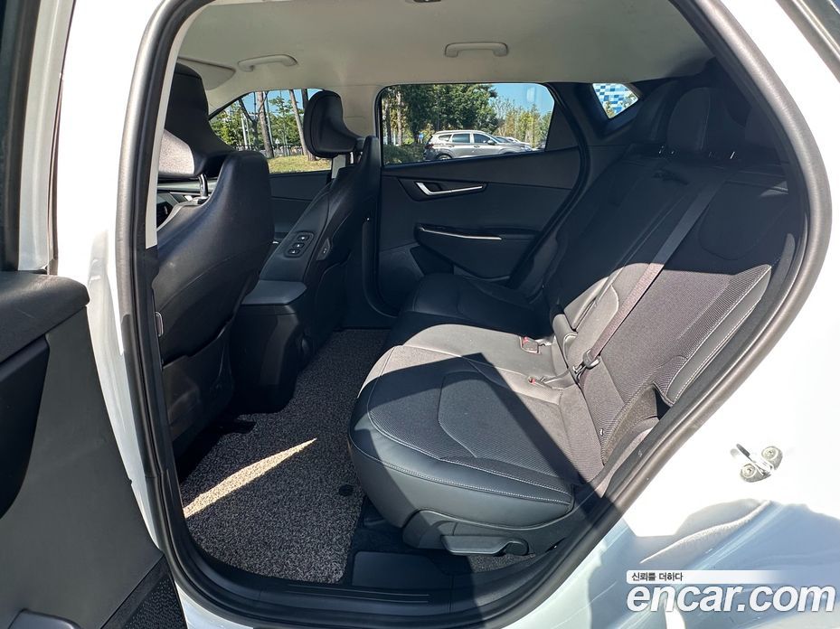 Kia EV6 фото 18